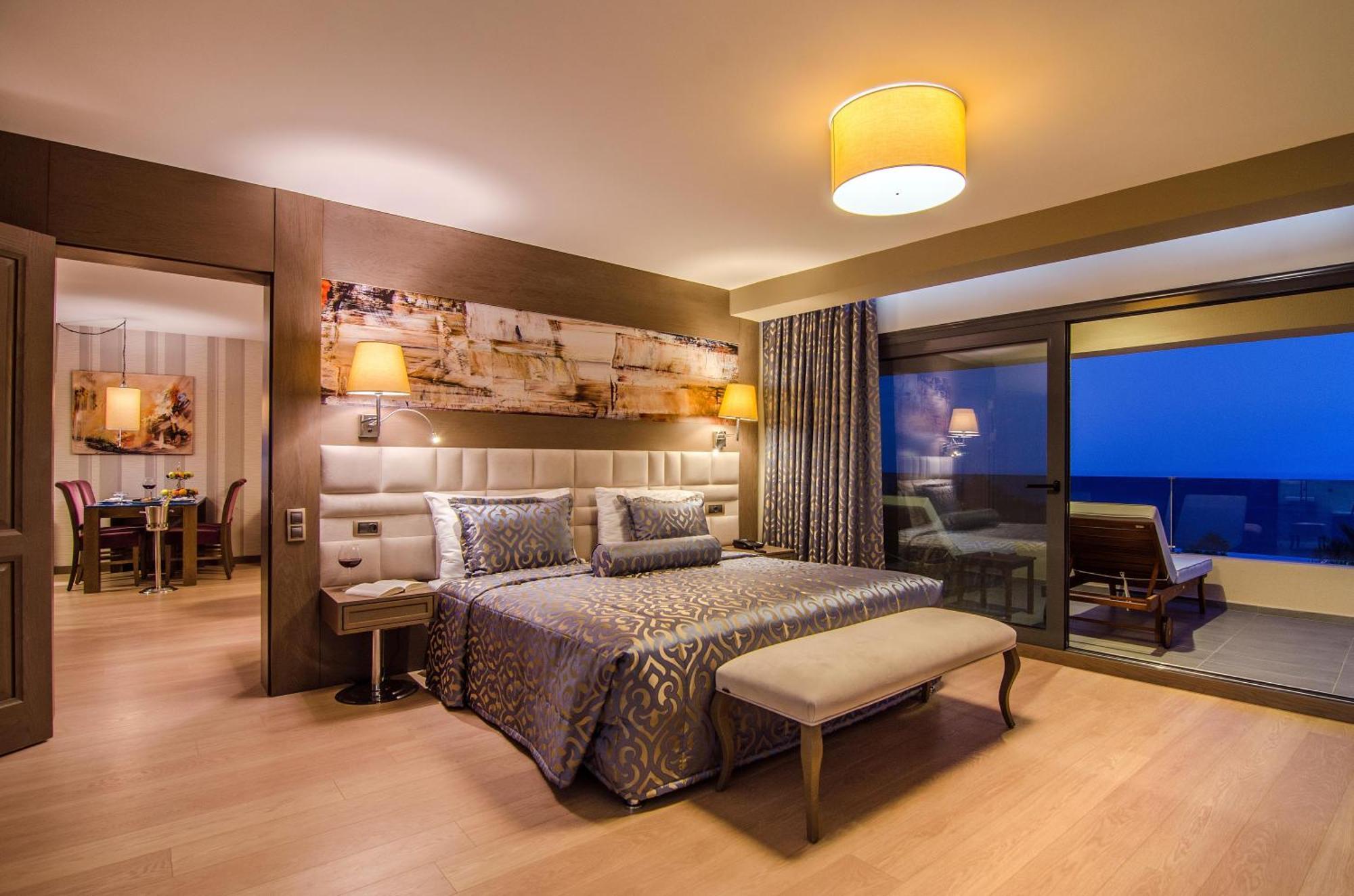 The Grand Blue Sky International Курортный комплекс 4*
