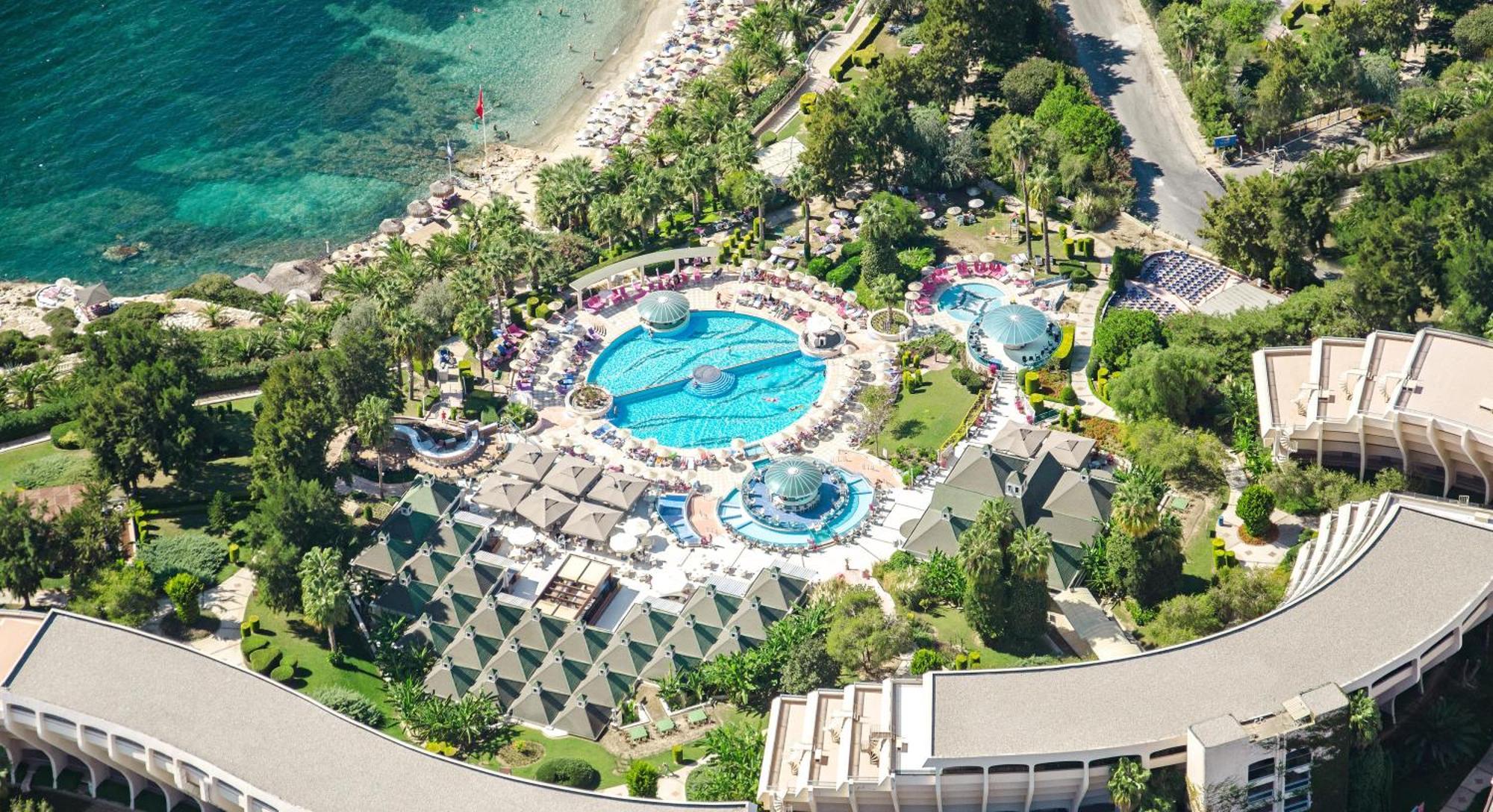 The Grand Blue Sky International Курортный комплекс 4*