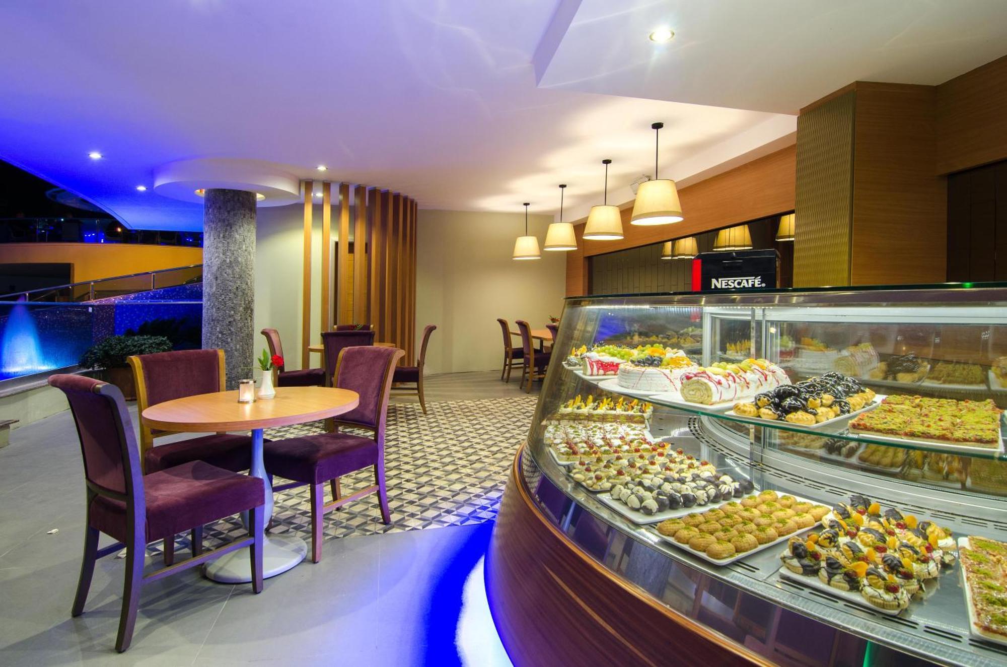 Resort The Grand Blue Sky International 4*
