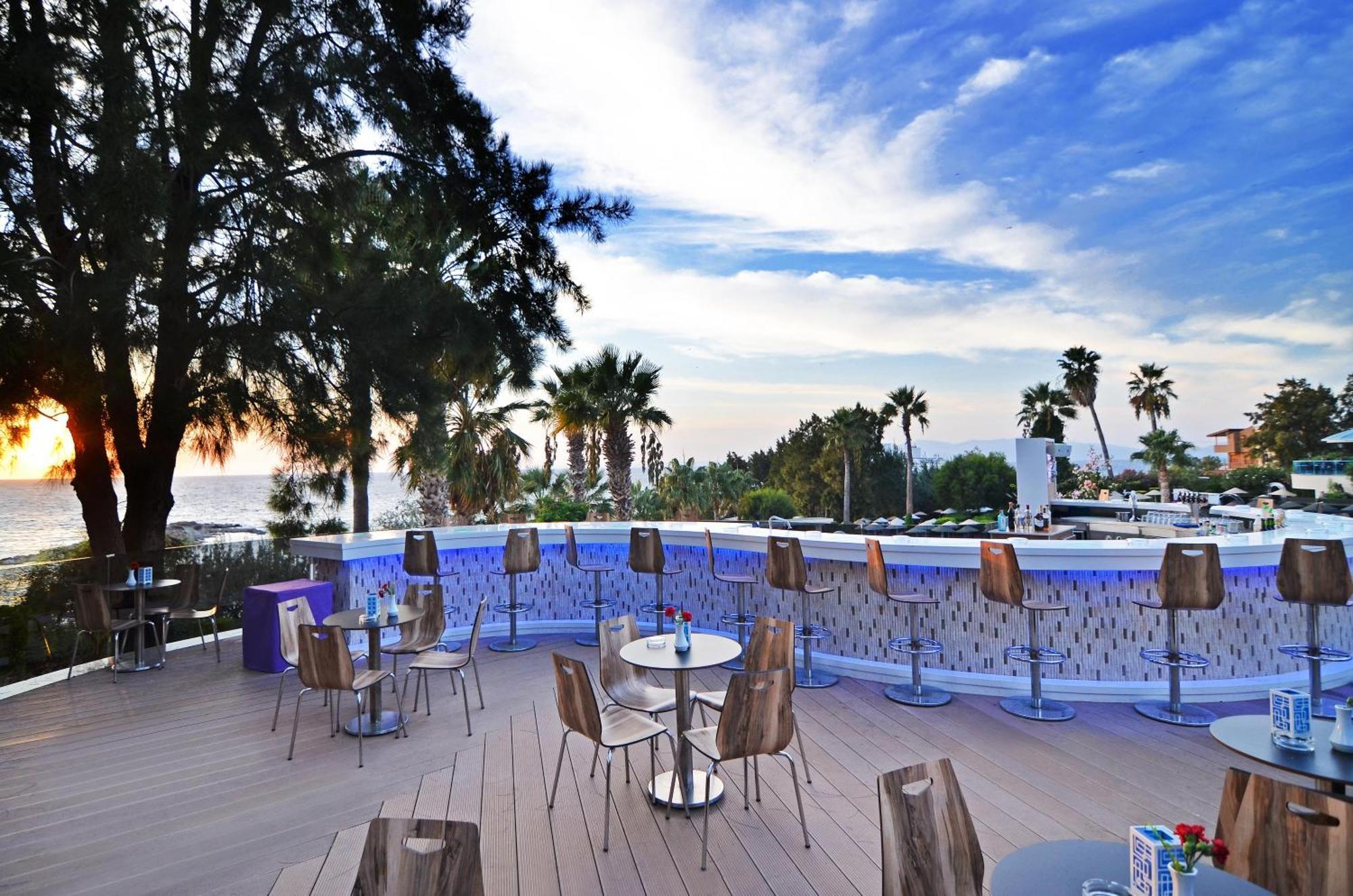 Курортный комплекс The Grand Blue Sky International Кушадасы