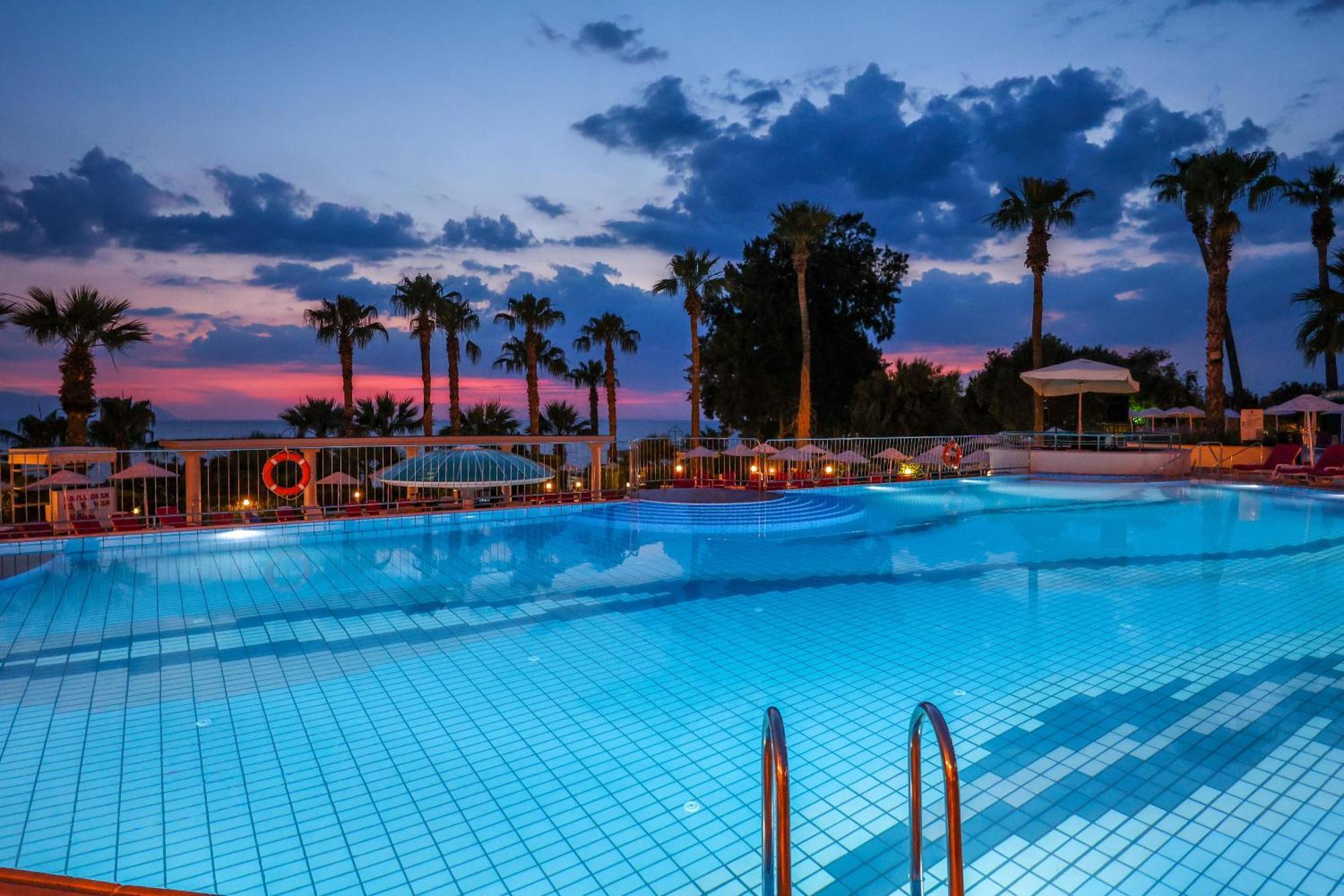 Курортный комплекс The Grand Blue Sky International 4*