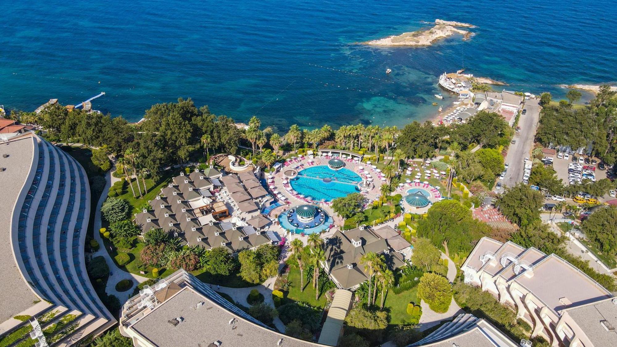 The Grand Blue Sky International Курортный комплекс 4*