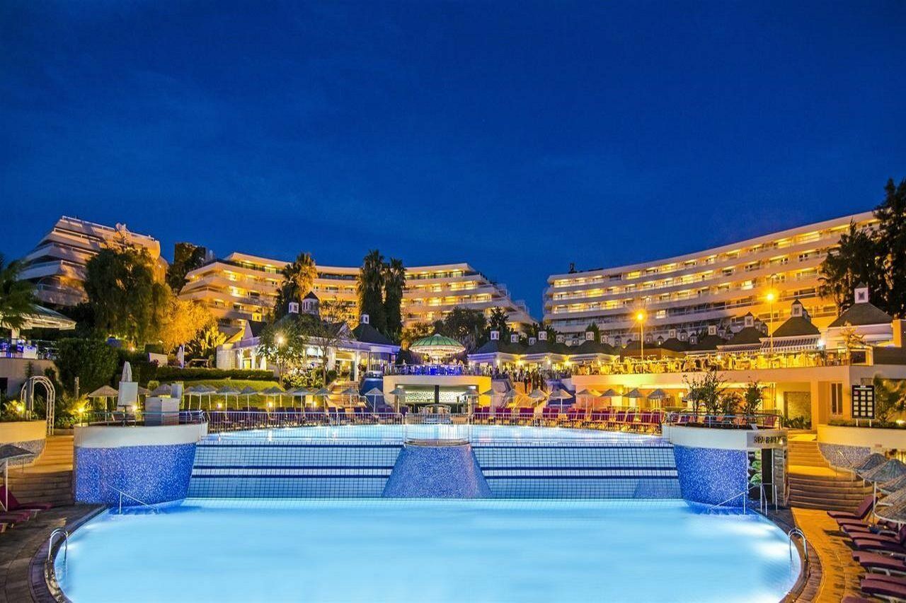 Курортный комплекс The Grand Blue Sky International